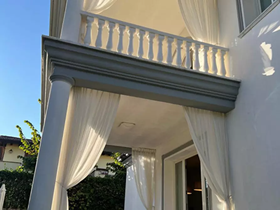 Immagine 16 di Villa in vendita  in Via Scassi Carli a Forte Dei Marmi