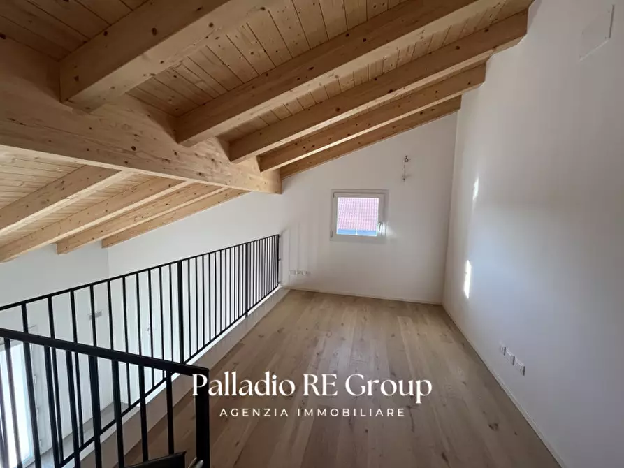 Immagine 11 di Casa bifamiliare in vendita  in Via Stadio 2 a Torri Di Quartesolo