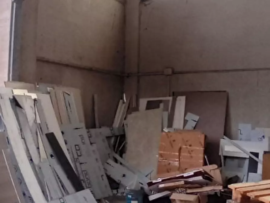 Immagine 6 di Magazzino in affitto  in via tito livio a Abano Terme