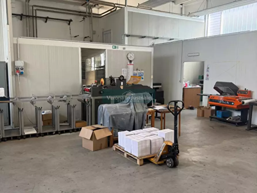 Immagine 2 di Capannone industriale in affitto  in Sommacampagna Verona a Sommacampagna