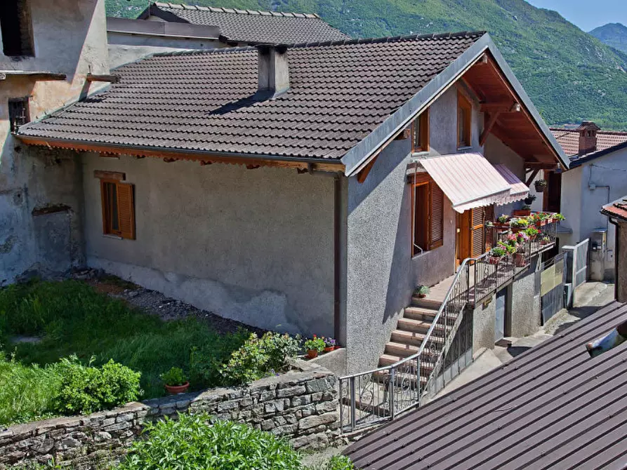 Immagine 1 di Casa indipendente in vendita  in Via Conte Carroccio, 32 a Villar Focchiardo