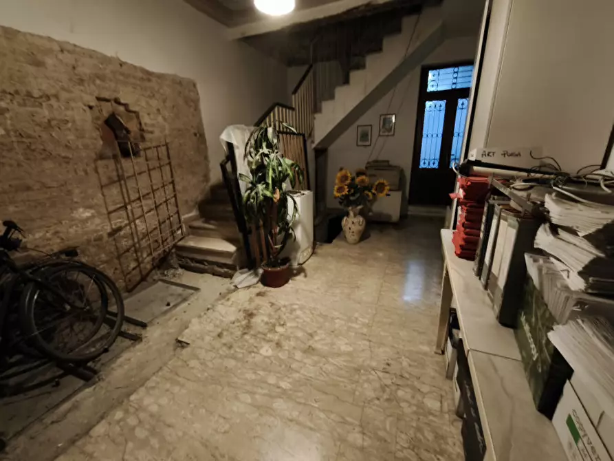 Immagine 12 di Palazzo in vendita  a Padova