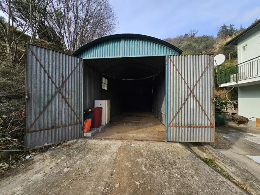Immagine 1 di Garage in vendita  in via Della pace a Albisola Superiore