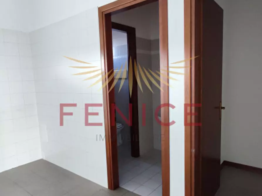 Immagine 15 di Negozio in affitto  in Piazzale Beato Albergati n°4 a Nervesa Della Battaglia