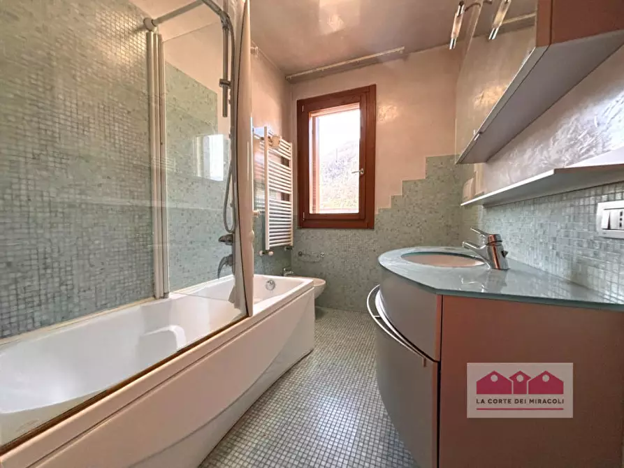 Immagine 16 di Casa bifamiliare in affitto  in Via Battaglione Vicenza a Longare