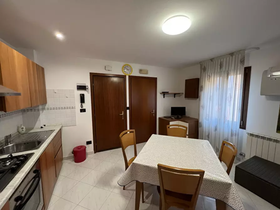 Immagine 5 di Appartamento in vendita  in Via Sottomarina 317 a Chioggia