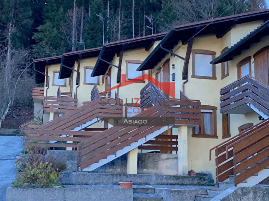 Immagine 1 di Appartamento in vendita  in Via Magnaboschi 96 a Roana