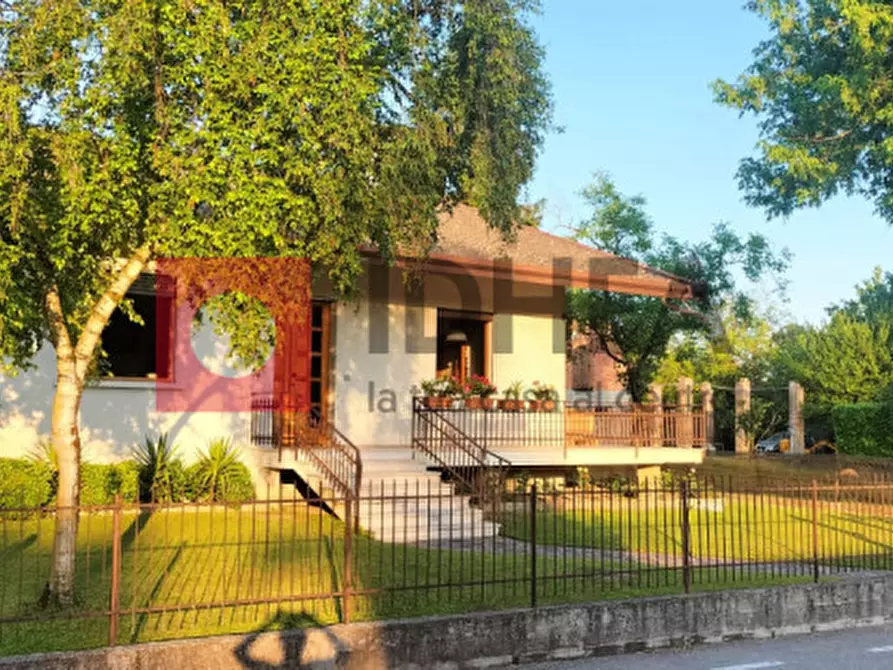 Immagine 2 di Casa indipendente in vendita  in Via Roma a Silea