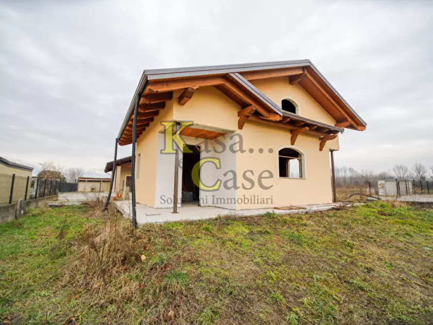 Immagine 4 di Villa in vendita  in Via XXV Luglio a San Giusto Canavese