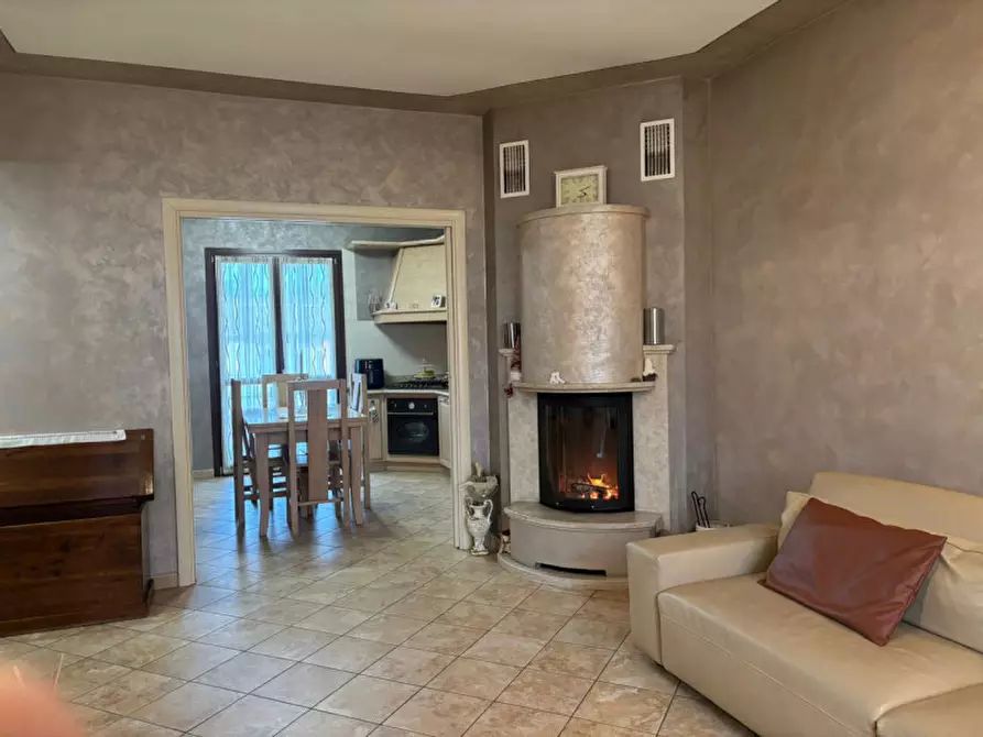 Immagine 5 di Appartamento in vendita  in Via Piadena 44 a Brescia