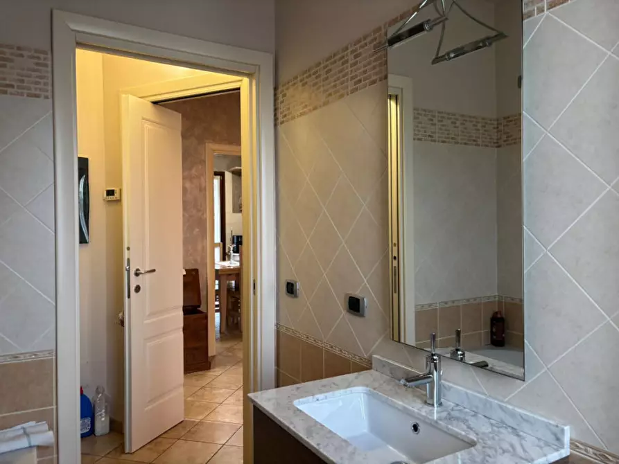 Immagine 15 di Appartamento in vendita  in Via Piadena 44 a Brescia