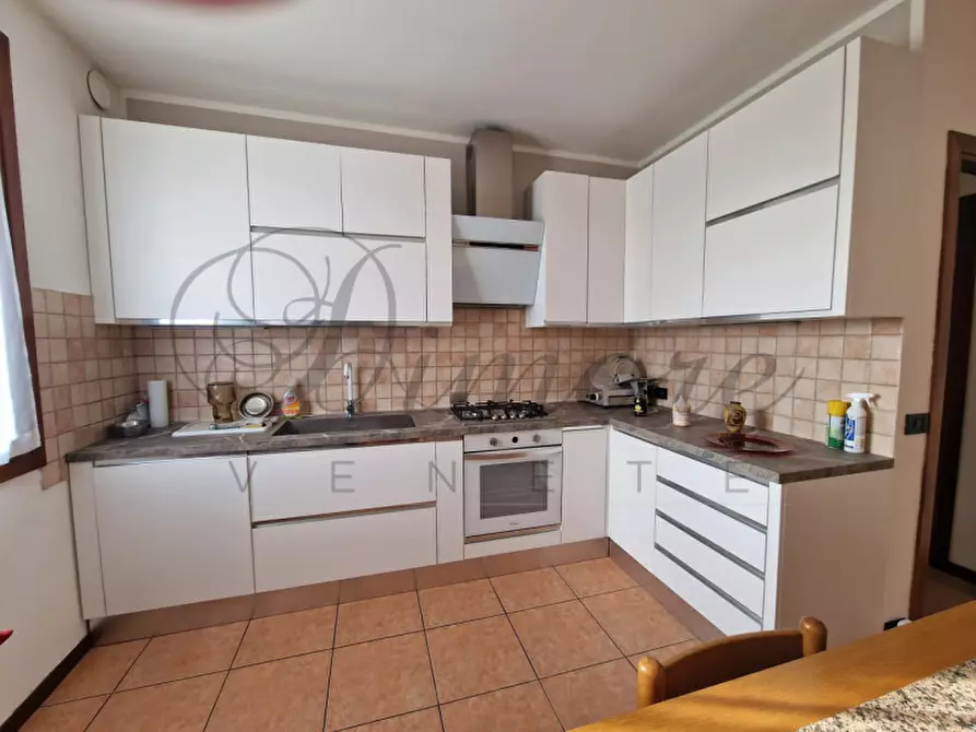 Immagine 7 di Casa bifamiliare in vendita  in Via Gioacchino Rossini a Santa Maria Di Sala