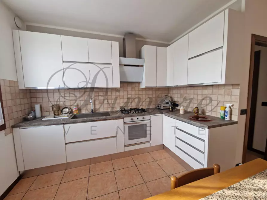 Immagine 10 di Casa bifamiliare in vendita  in Via Gioacchino Rossini a Santa Maria Di Sala