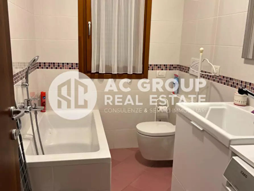 Immagine 12 di Appartamento in vendita  in Via Camillo Torres a Saronno