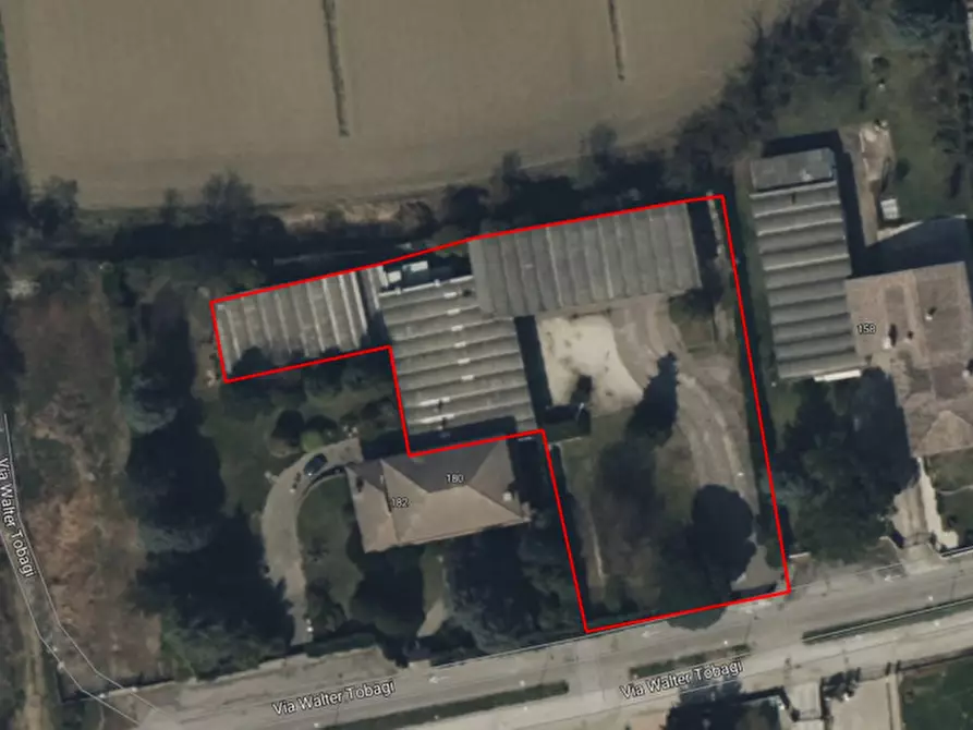 Immagine 10 di Capannone industriale in affitto  a Ceregnano