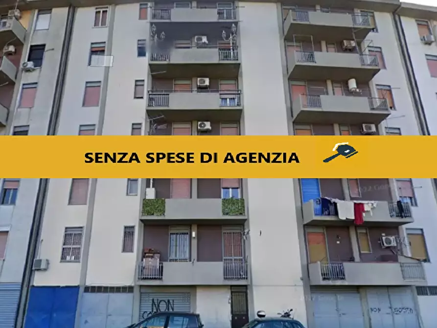 Immagine 1 di Appartamento in vendita  in Via Ustica 16 a Catania