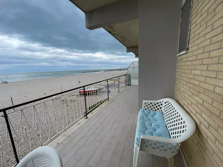 Immagine 2 di Appartamento in vendita  a Senigallia