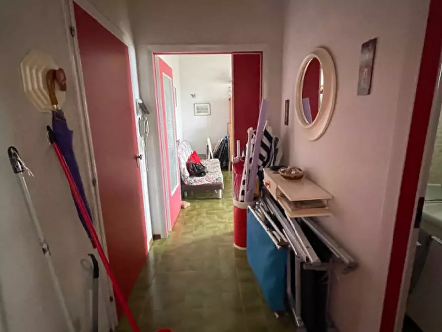 Immagine 21 di Appartamento in vendita  a Senigallia