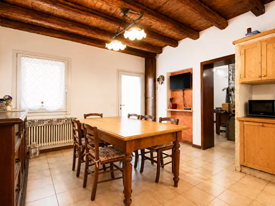 Immagine 10 di Casa indipendente in vendita  in Via Roma, 32 a Bolzano Vicentino