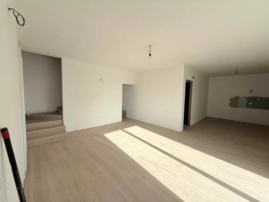 Immagine 6 di Casa bifamiliare in vendita  in Via Grotta a Fonte