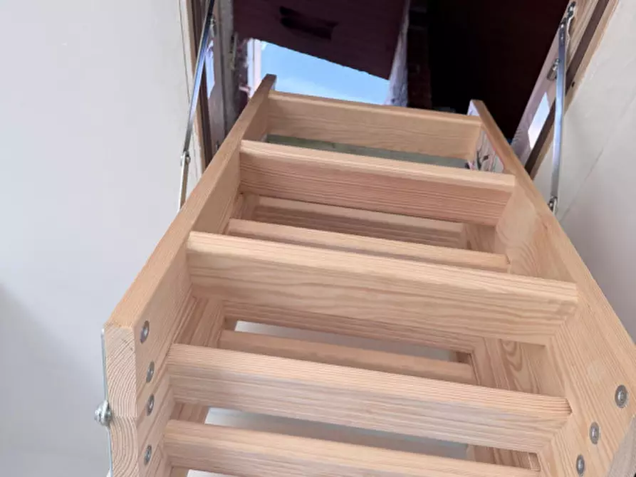 Immagine 18 di Casa bifamiliare in vendita  in Via Grotta a Fonte