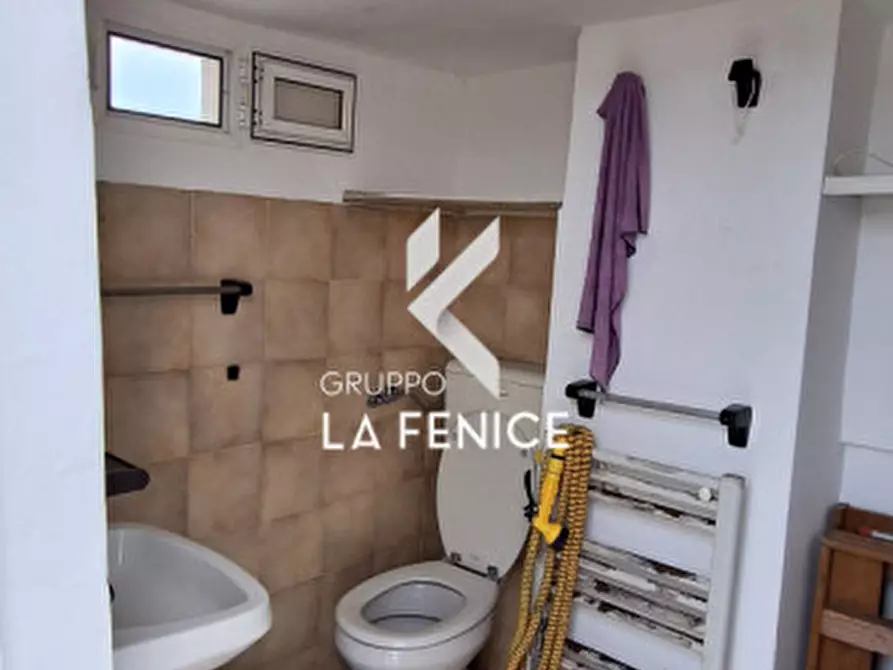 Immagine 38 di Casa indipendente in vendita  in via Garibaldi a Locorotondo