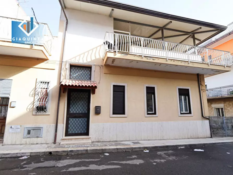 Immagine 1 di Casa indipendente in vendita  in Via Vincenzo Bellini N.126 a Palagonia