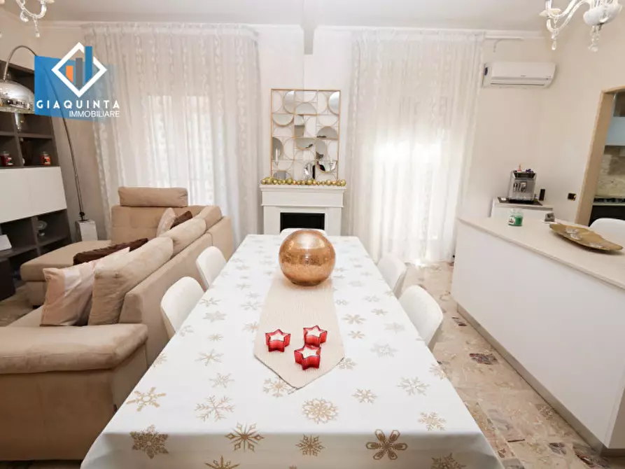 Immagine 3 di Casa indipendente in vendita  in Via Vincenzo Bellini N.126 a Palagonia