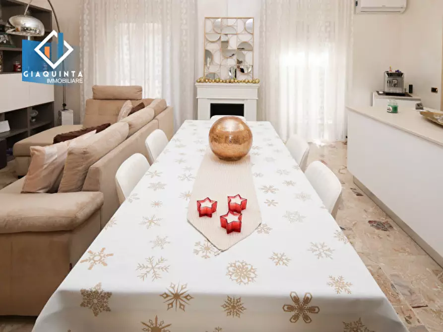 Immagine 12 di Casa indipendente in vendita  in Via Vincenzo Bellini N.126 a Palagonia