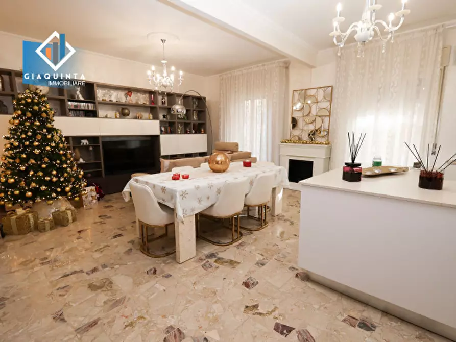 Immagine 13 di Casa indipendente in vendita  in Via Vincenzo Bellini N.126 a Palagonia