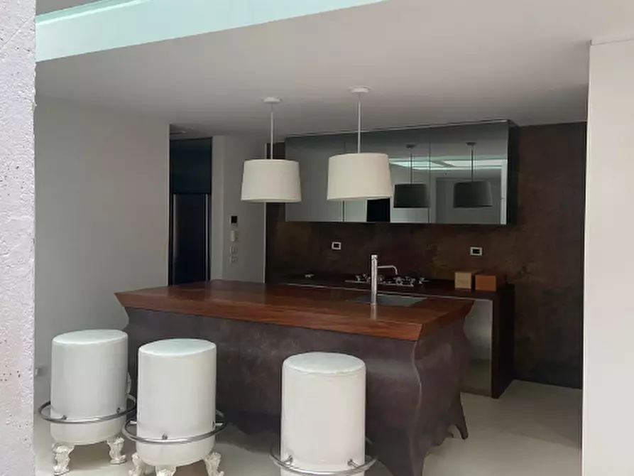 Immagine 4 di Loft/Open space in vendita  in Via Torino, 105 a Venezia