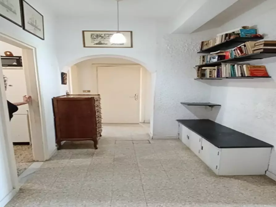 Immagine 35 di Appartamento in affitto  in Via Paradiso, 2 a Genova