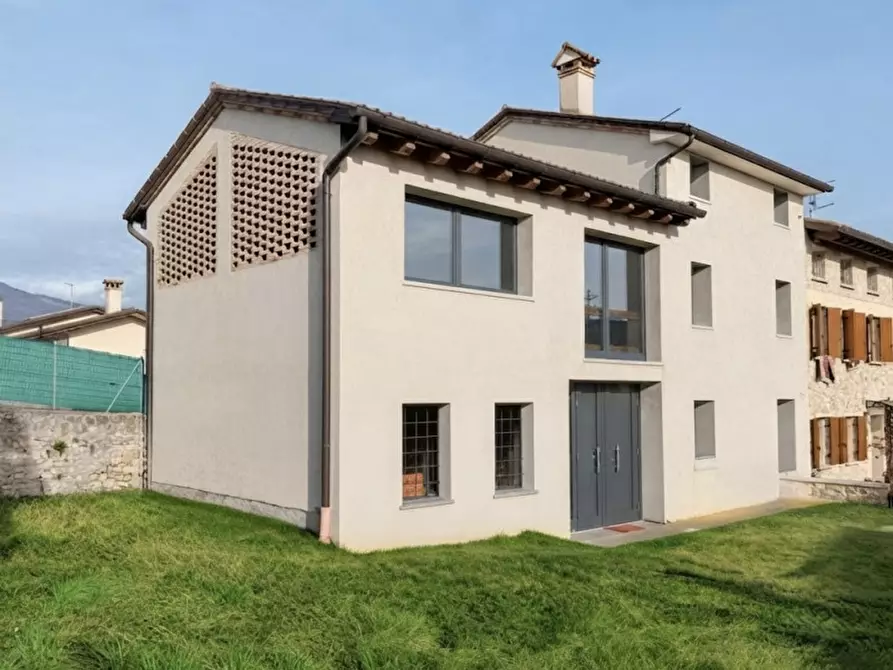 Immagine 1 di Villetta a schiera in vendita  in Via Col de San a Castelcucco