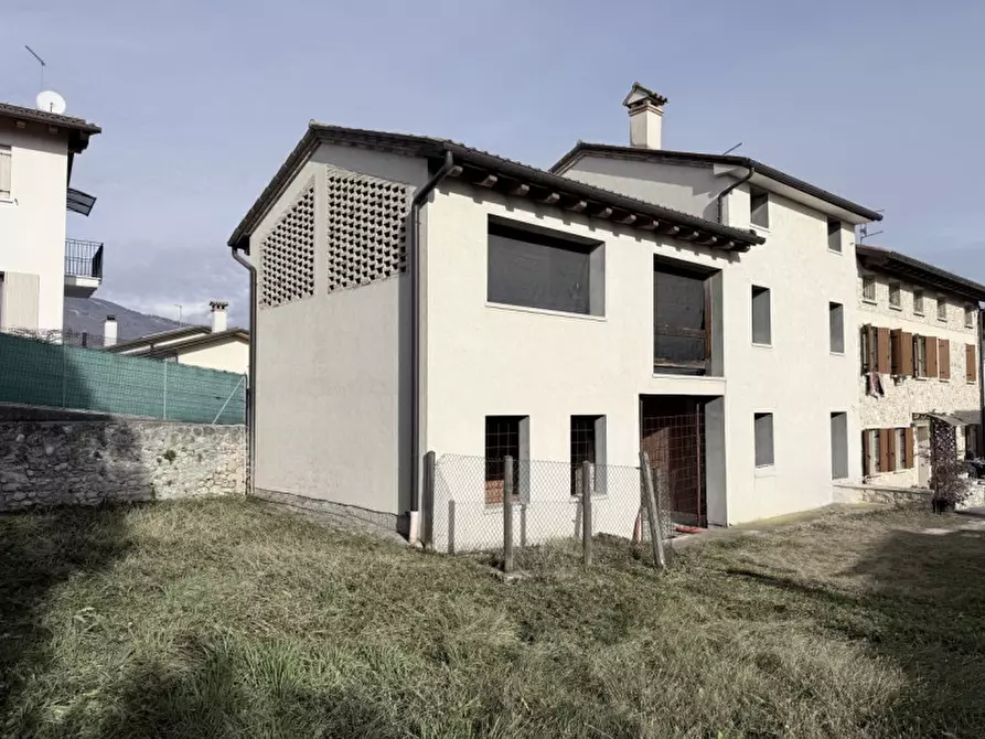 Immagine 2 di Villetta a schiera in vendita  in Via Col de San a Castelcucco