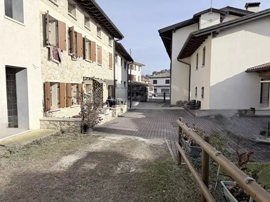 Immagine 8 di Villetta a schiera in vendita  in Via Col de San a Castelcucco