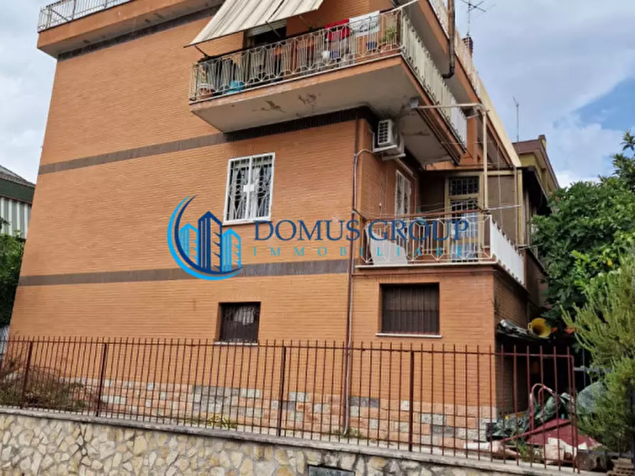 Immagine 2 di Appartamento in vendita  in Via Solonghello a Roma