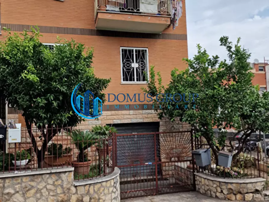 Immagine 10 di Appartamento in vendita  in Via Solonghello a Roma