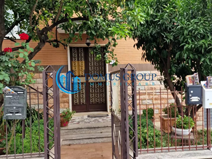 Immagine 11 di Appartamento in vendita  in Via Solonghello a Roma