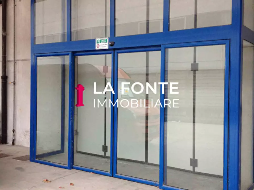 Immagine 7 di Capannone industriale in affitto  a Padova