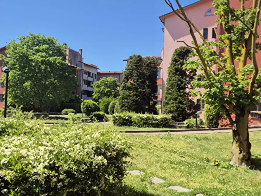 Immagine 11 di Appartamento in vendita  in Via Piave a Rescaldina