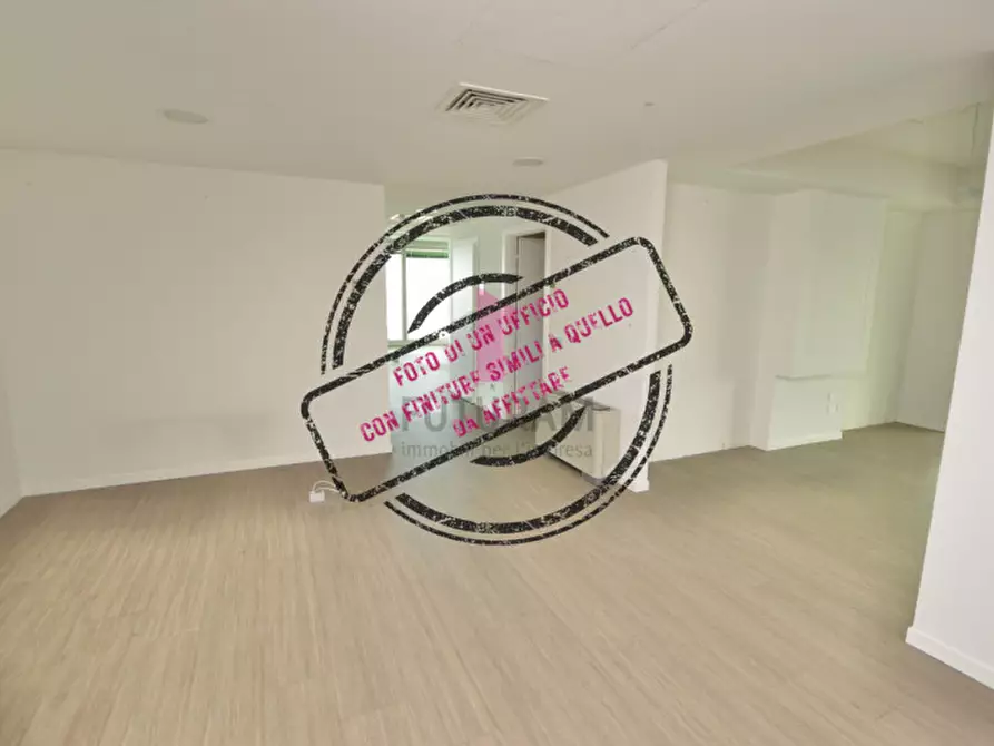 Immagine 1 di Ufficio in affitto  a Torri Di Quartesolo