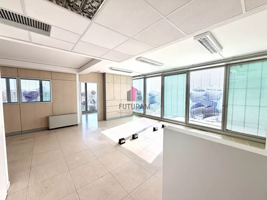 Immagine 2 di Ufficio in affitto  a Torri Di Quartesolo