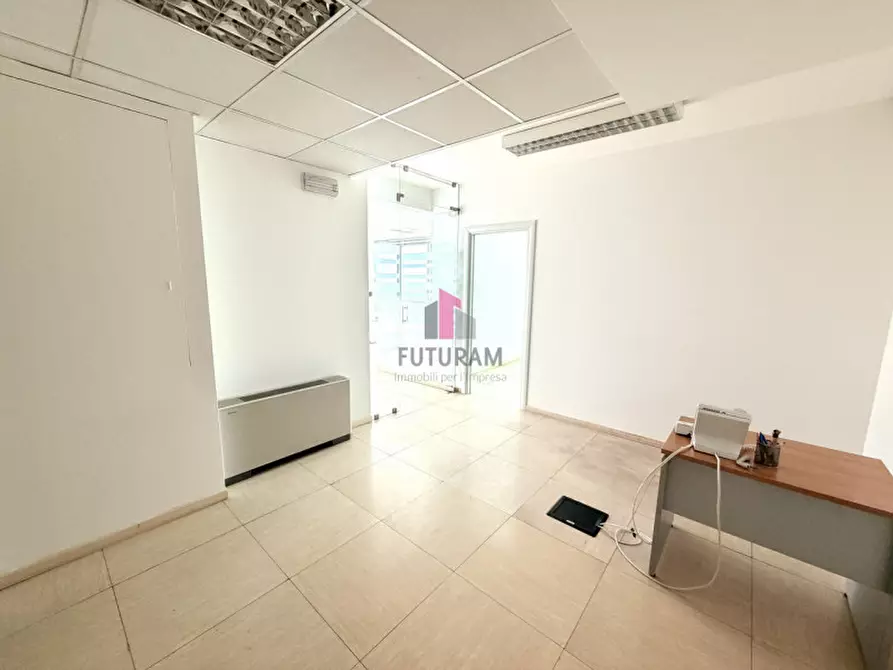 Immagine 3 di Ufficio in affitto  a Torri Di Quartesolo