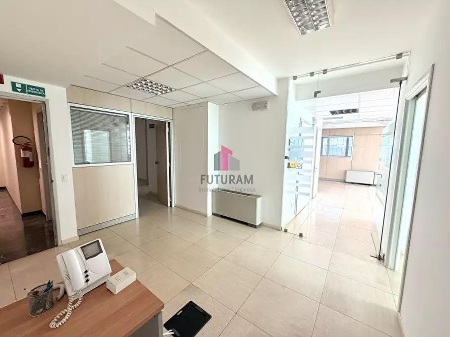 Immagine 4 di Ufficio in affitto  a Torri Di Quartesolo