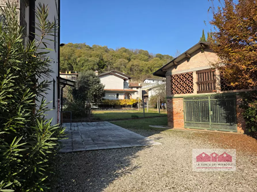 Immagine 4 di Casa indipendente in vendita  in Via Roma a Costabissara