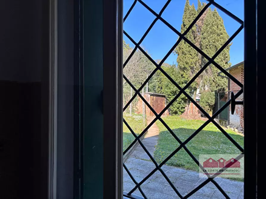 Immagine 11 di Casa indipendente in vendita  in Via Roma a Costabissara