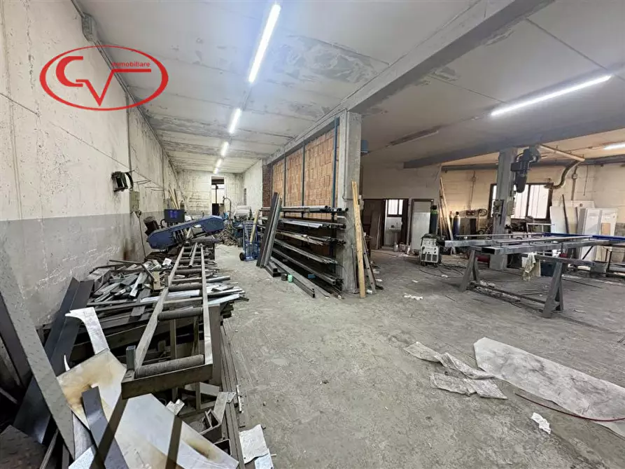 Immagine 1 di Laboratorio in affitto  in SP Setteponti a Loro Ciuffenna