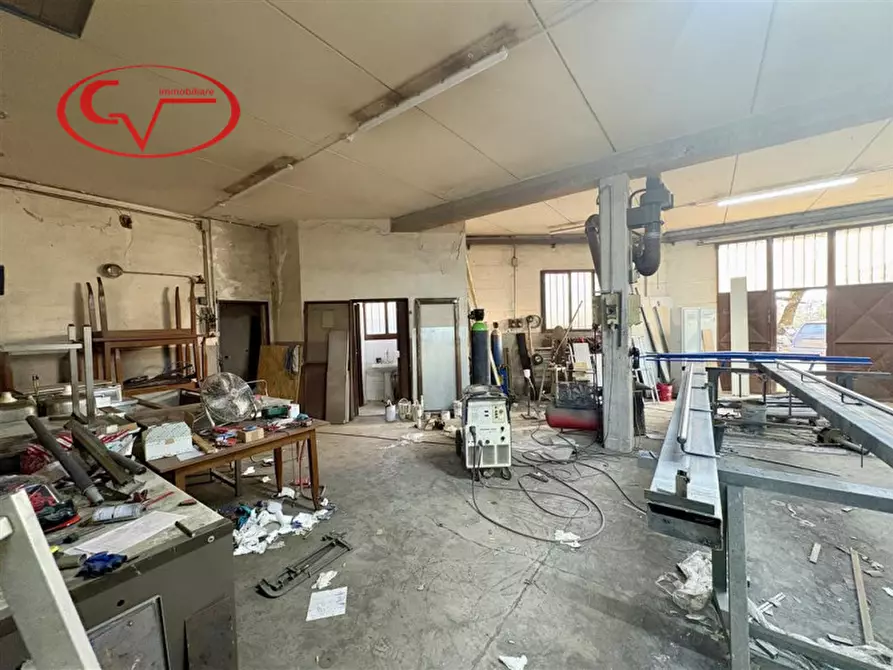 Immagine 3 di Laboratorio in affitto  in SP Setteponti a Loro Ciuffenna