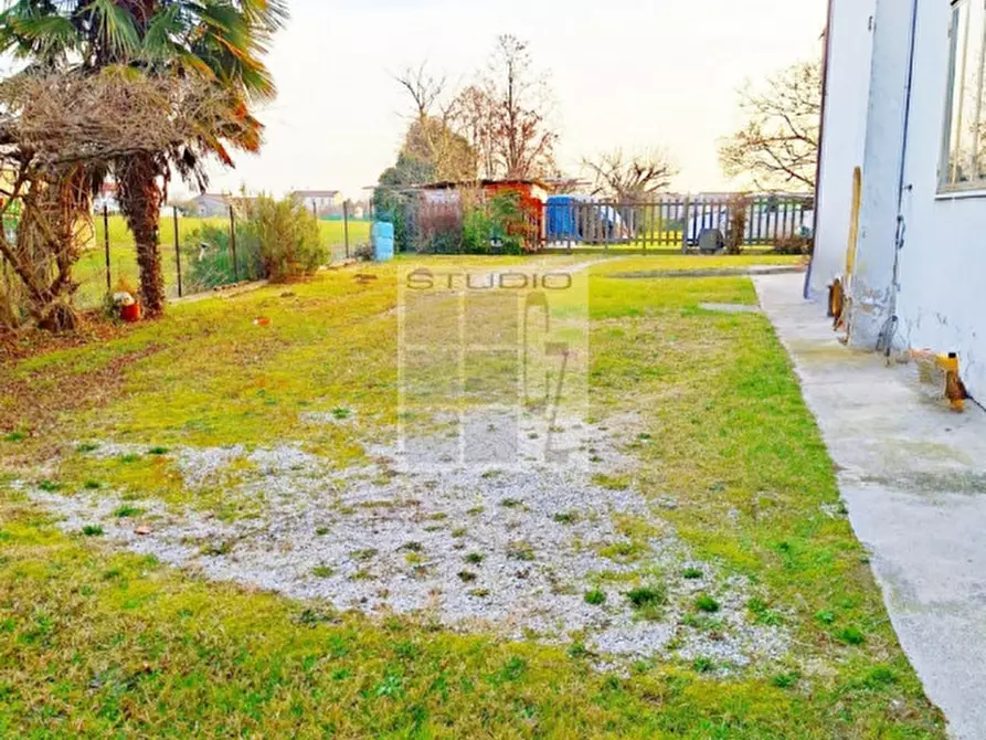 Immagine 16 di Casa bifamiliare in vendita  in Via Malfattini a Loreggia