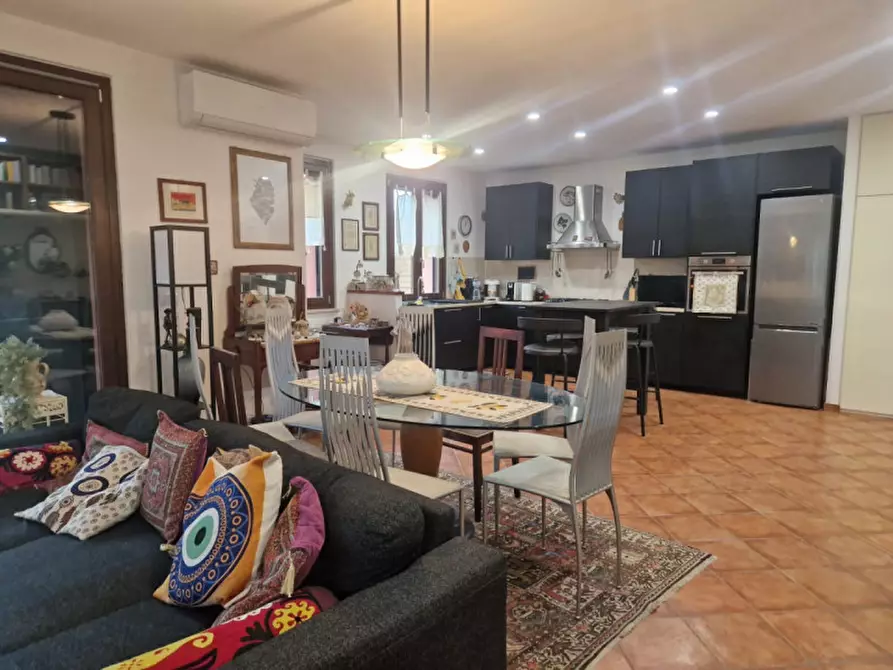 Immagine 6 di Casa bifamiliare in vendita  in Strada dei Loggi a Perugia